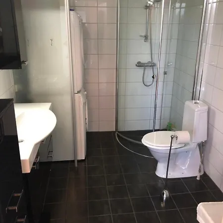 Spacious Townhouse With Free Parking, Perfect For Families Or Couples فردريكسْتاد