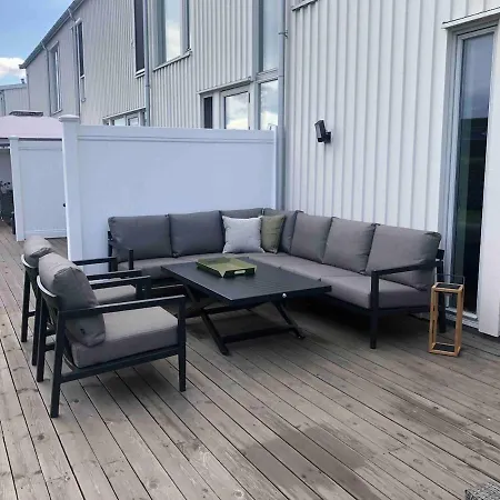 شقة Spacious Townhouse With Free Parking, Perfect For Families Or Couples